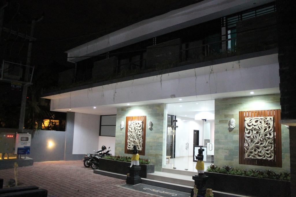 Rabasta Mahayana Kuta Hotel Bali Екстер'єр фото